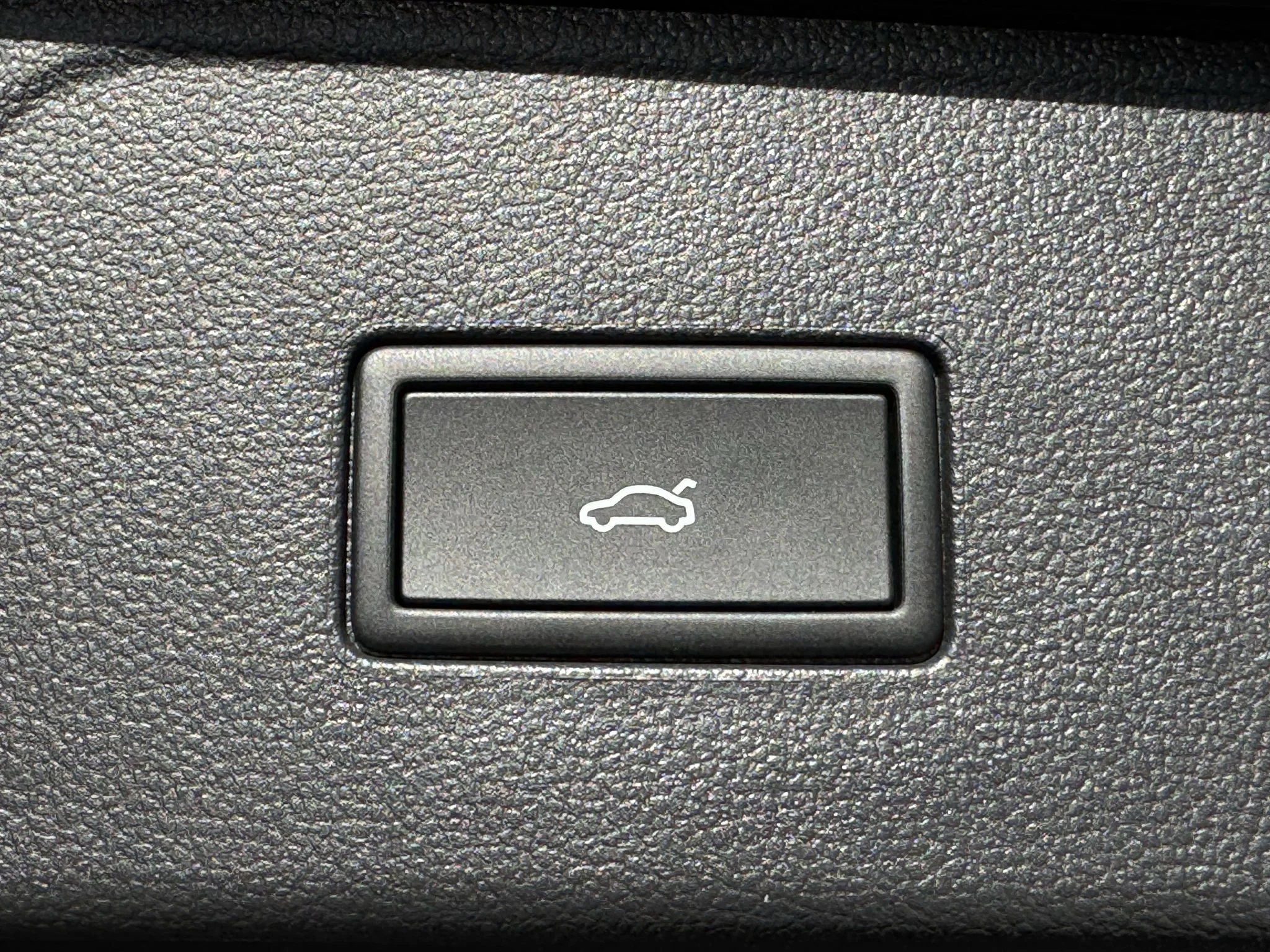 New 2026 Deep Black Pearl Volkswagen 2.0T Peak Edition image 37