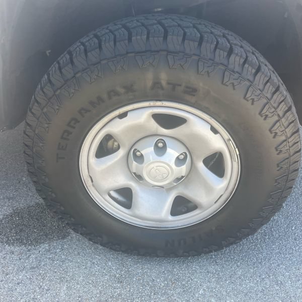 Used 2022 White Toyota SR image 16