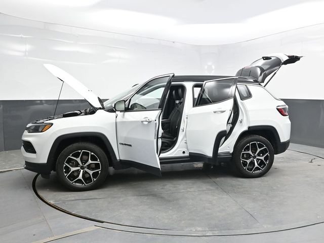Used 2025 White Jeep Limited image 36