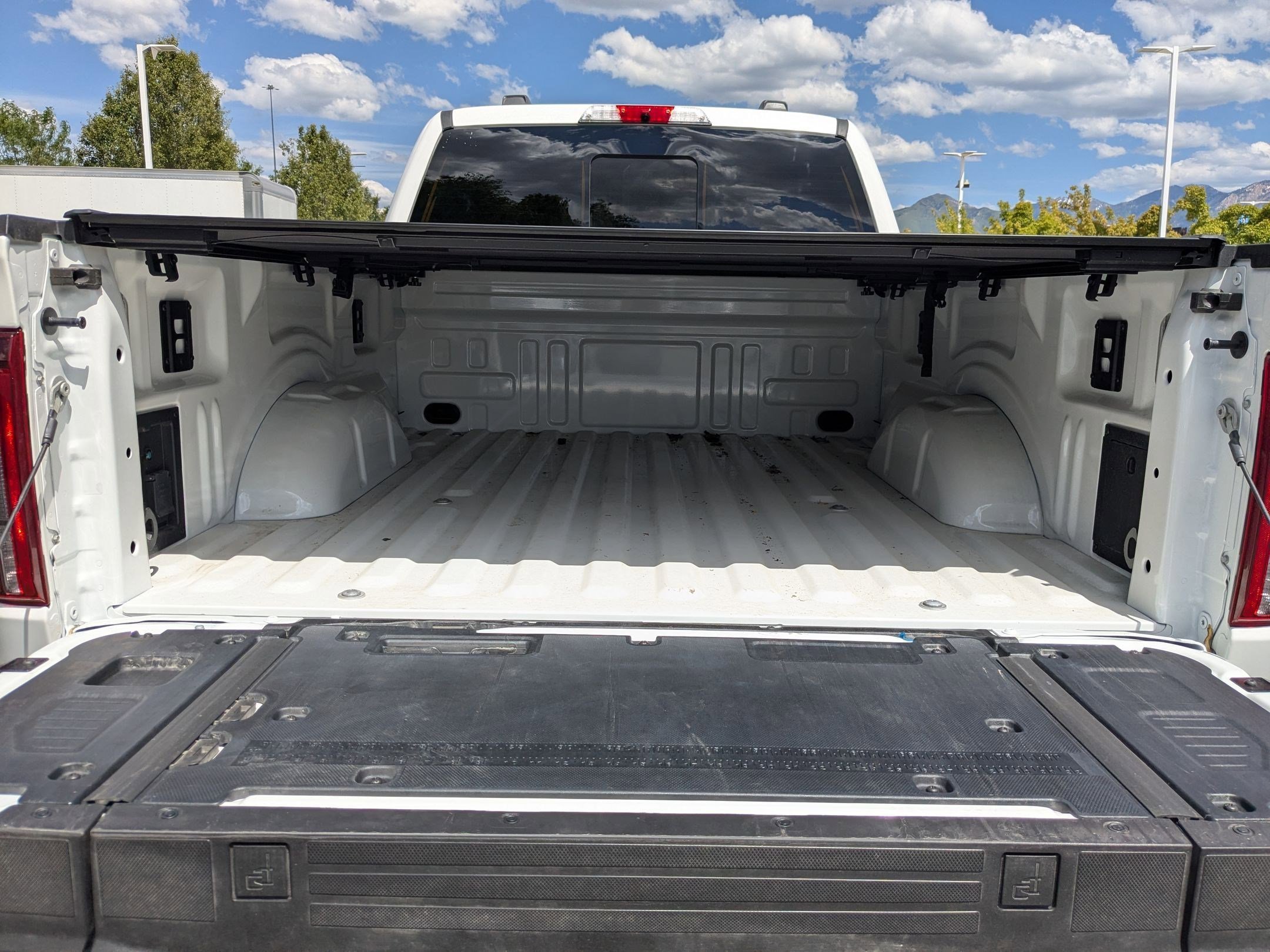 Used 2026 White Ford Platinum image 32