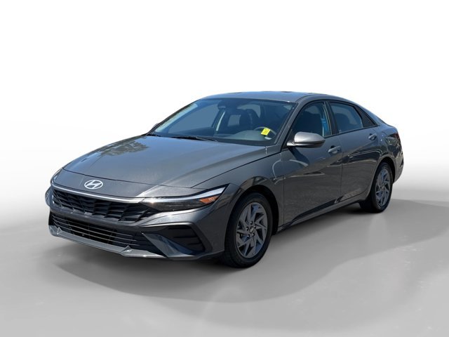Used 2024 Gray Hyundai SEL image 1