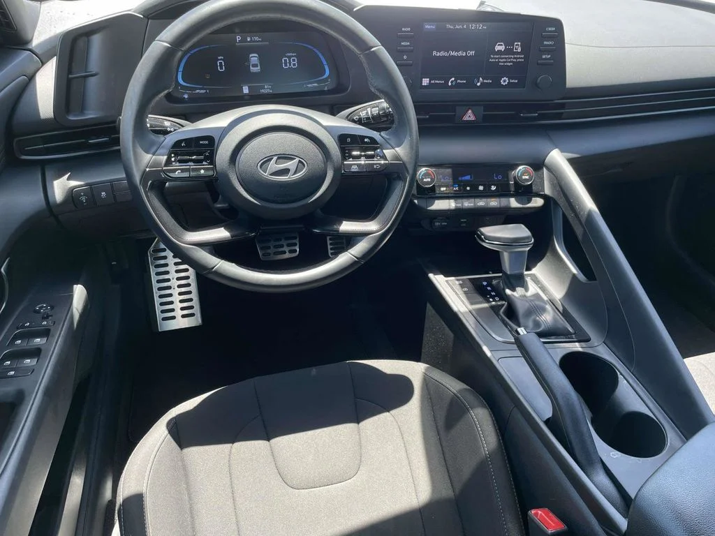 Certified Used 2025 White Hyundai SEL Sport image 9