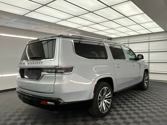 2024 Jeep Grand Wagoneer L Series III - Photo 18