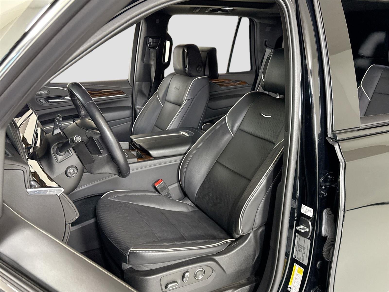 Used 2023 Black Raven Cadillac 4WD Premium Luxury | Super Cruise | Rear Seat Entertainment image 12
