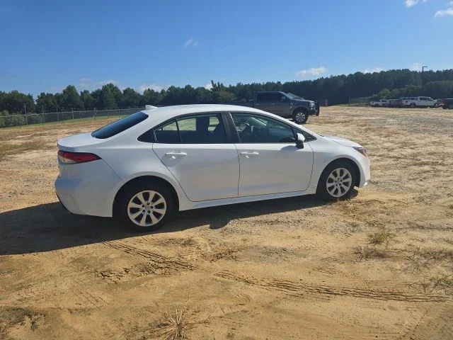 Used 2025 White Toyota LE image 10