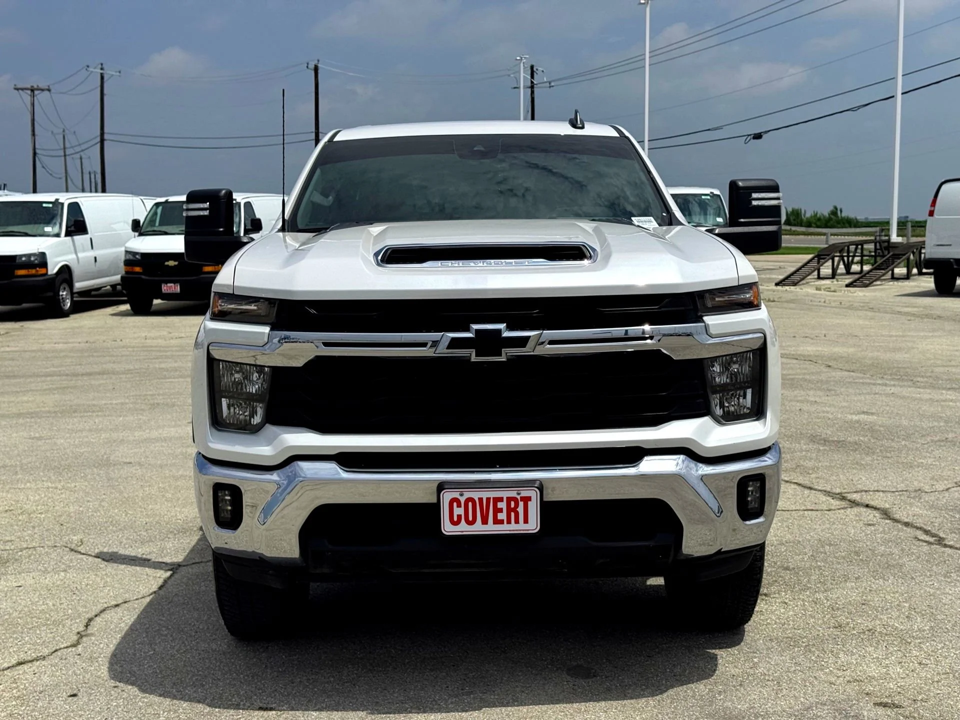 Used 2024 Iridescent Pearl Tricoat Chevrolet LT image 4