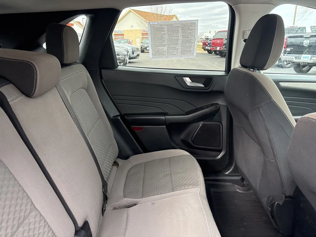 Used 2021 Star White Metallic Tri-Coat Ford SE image 29