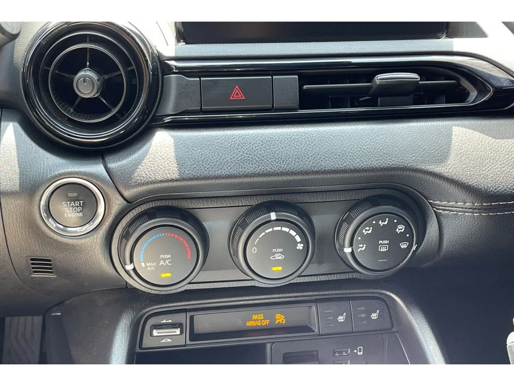 Used 2020 Jet Black Mica Mazda Club image 25