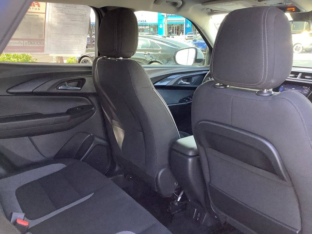 Used 2022 White Chevrolet LT image 17