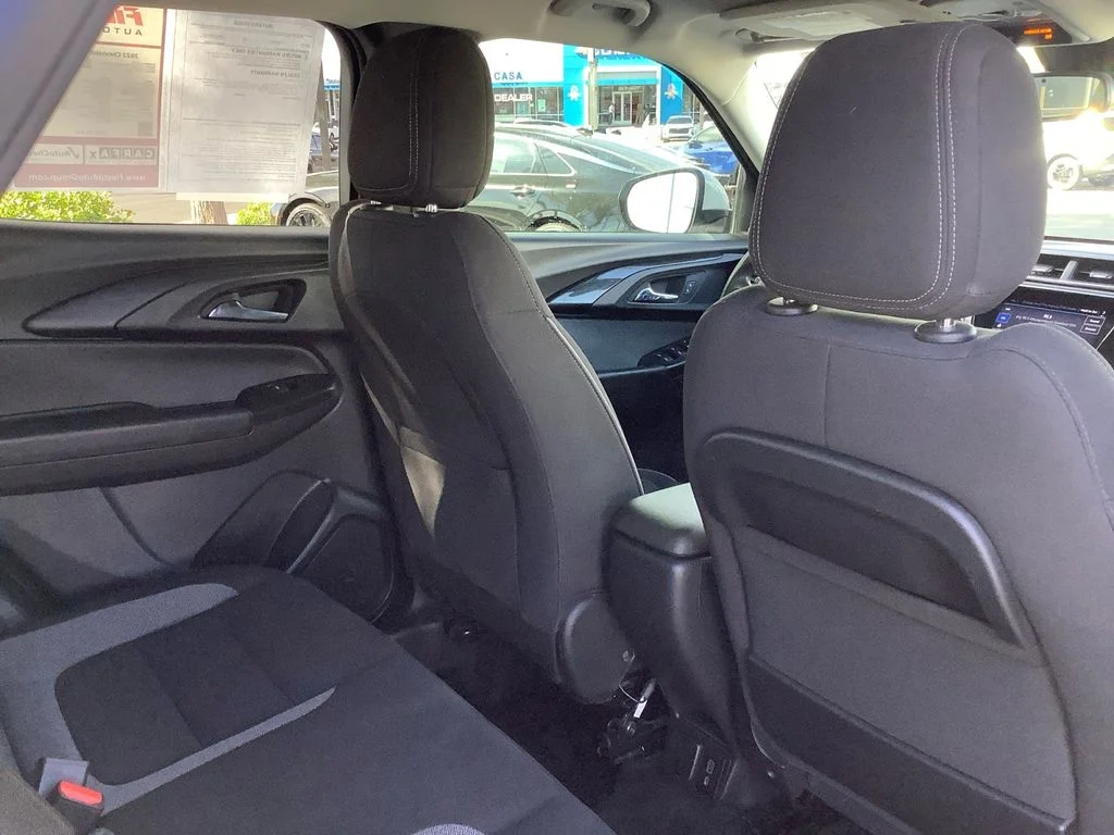 Used 2022 White Chevrolet LT image 17