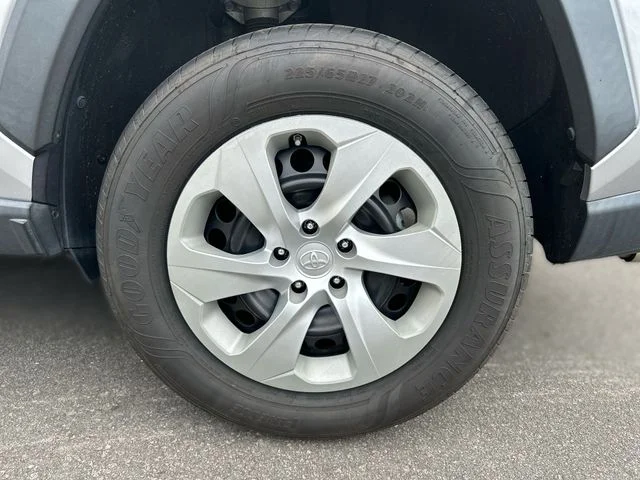 Used 2021 Silver Toyota LE image 10
