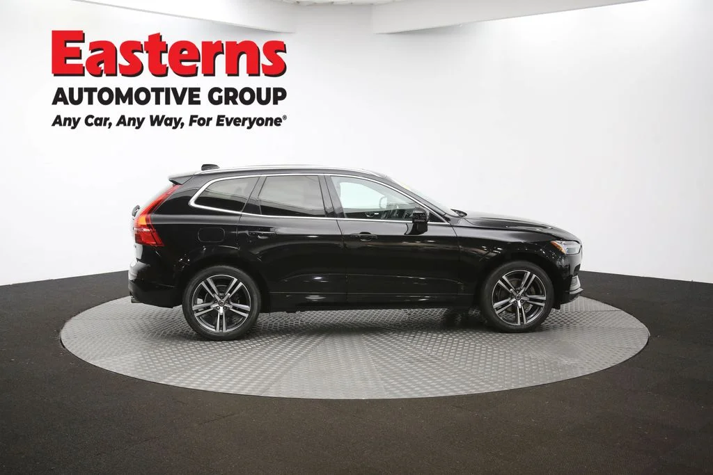 Used 2019 Black Volvo T5 Momentum image 46