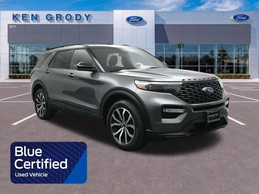 Certified Used 2022 Gray Ford ST-Line image 1