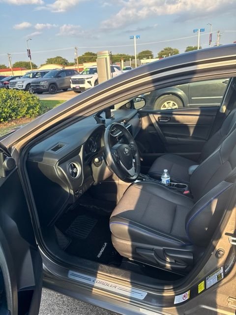 Used 2019 Gray Toyota SE image 6