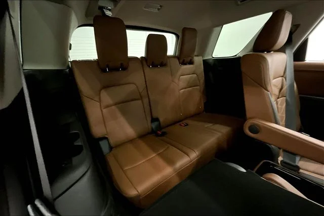 Used 2025 Boulder Gray Pearl Nissan Platinum image 33