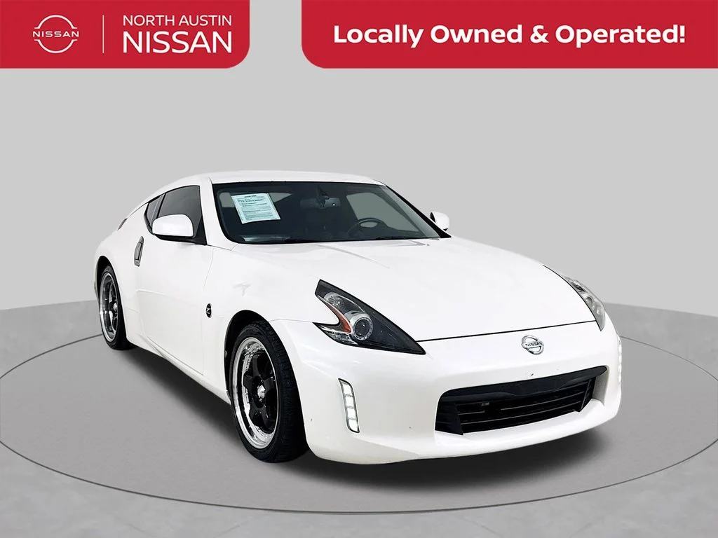 Used 2020 White Nissan Base image 1