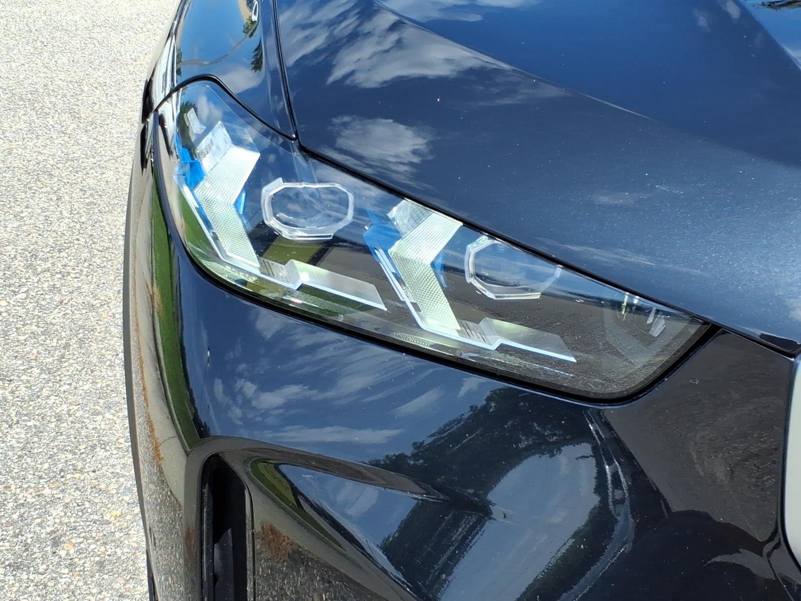 Used 2026  BMW sDrive40i image 6