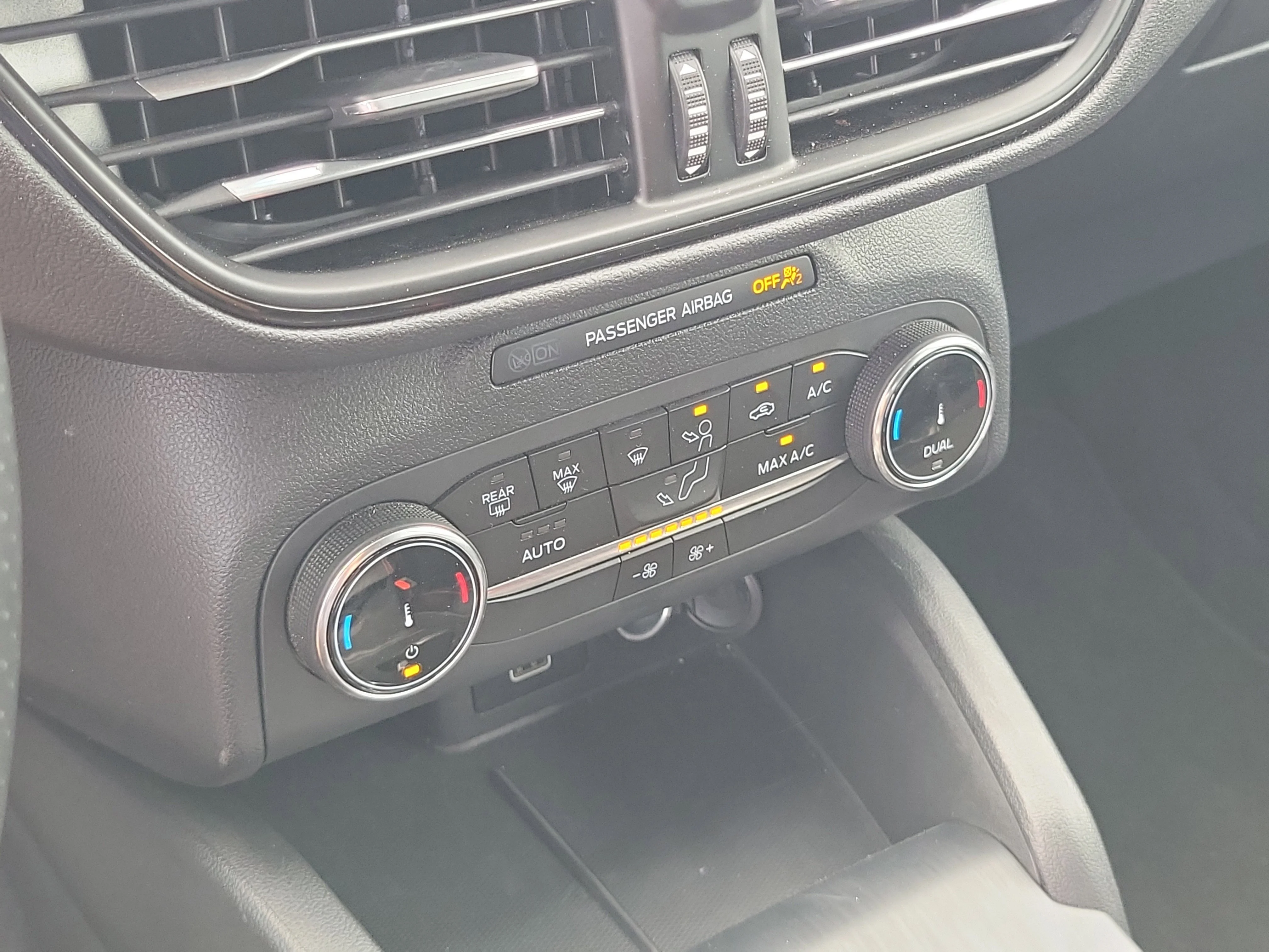 Used 2025 Black Metallic Ford ST-Line image 24