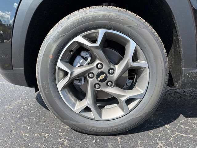 New 2026 Mosaic Black Metallic Chevrolet LT image 9
