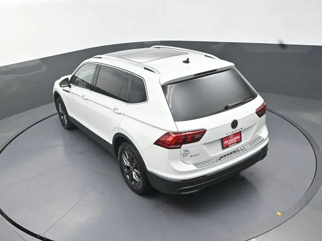 Used 2022 White Volkswagen 2.0T SE image 27