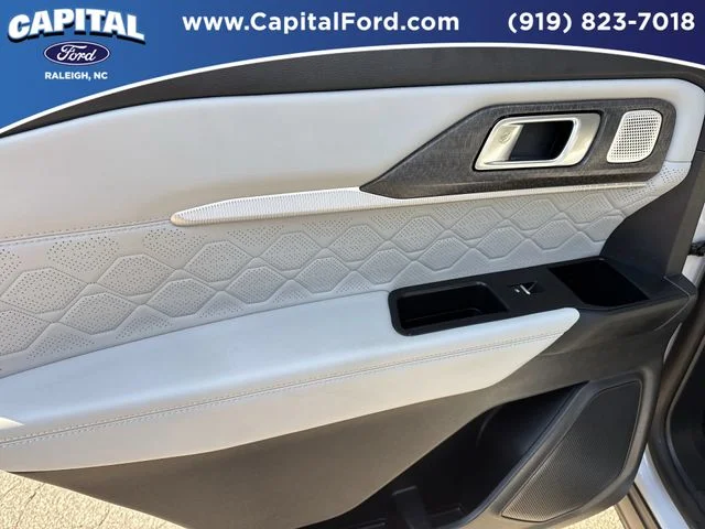 Used 2025 White Ford Platinum image 17