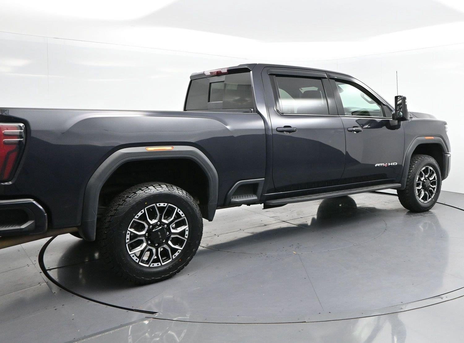 Used 2024 Titanium Rush Metallic GMC AT4 image 7