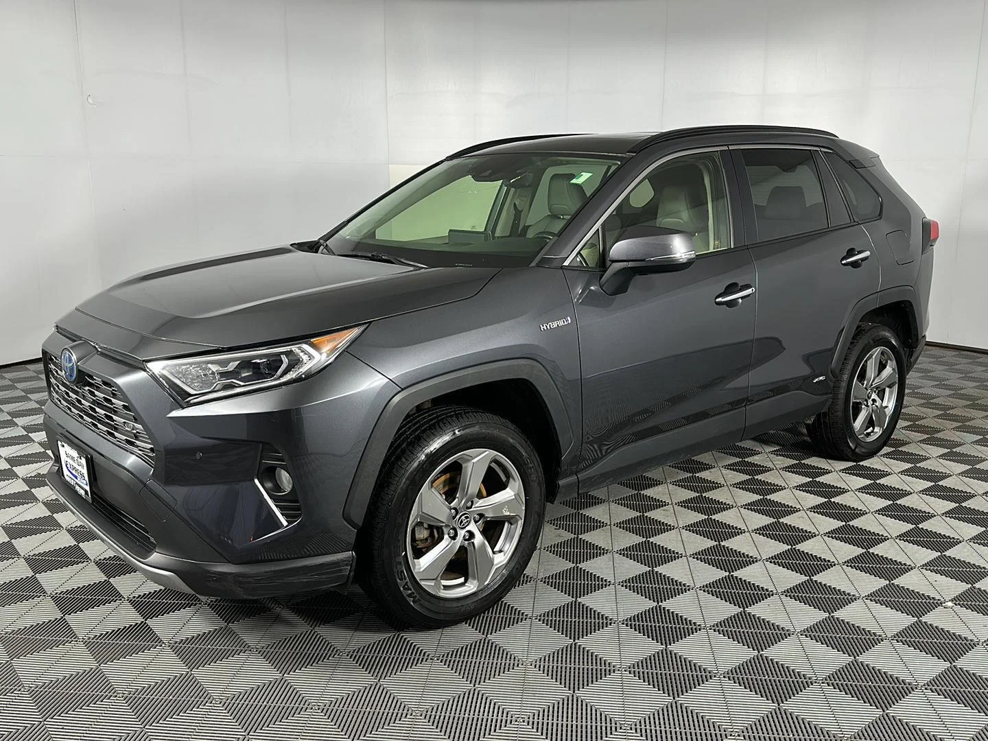 Used 2020 Magnetic Gray Metallic Toyota Limited image 4