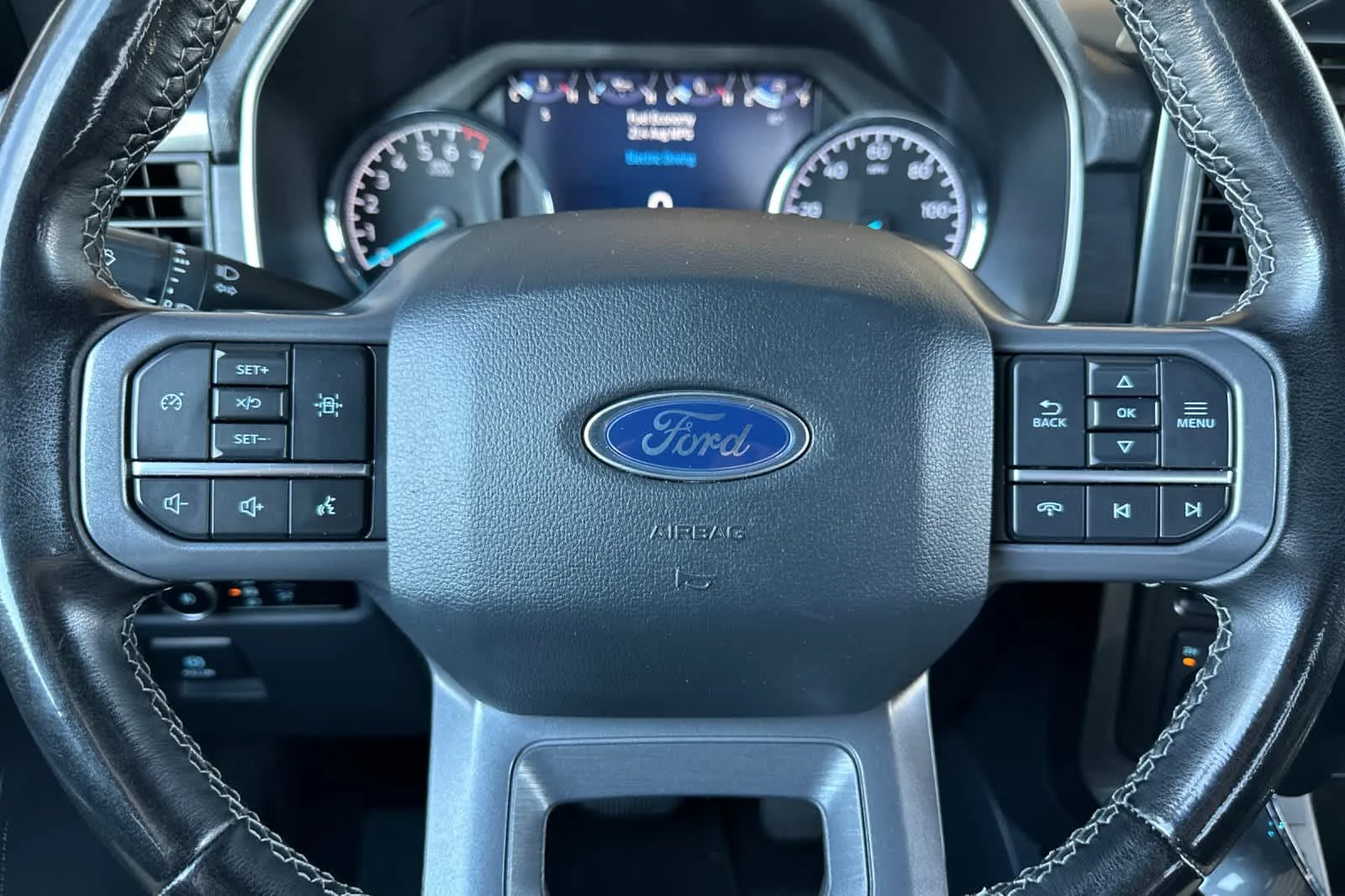 Used 2023 Oxford White Ford XLT image 23