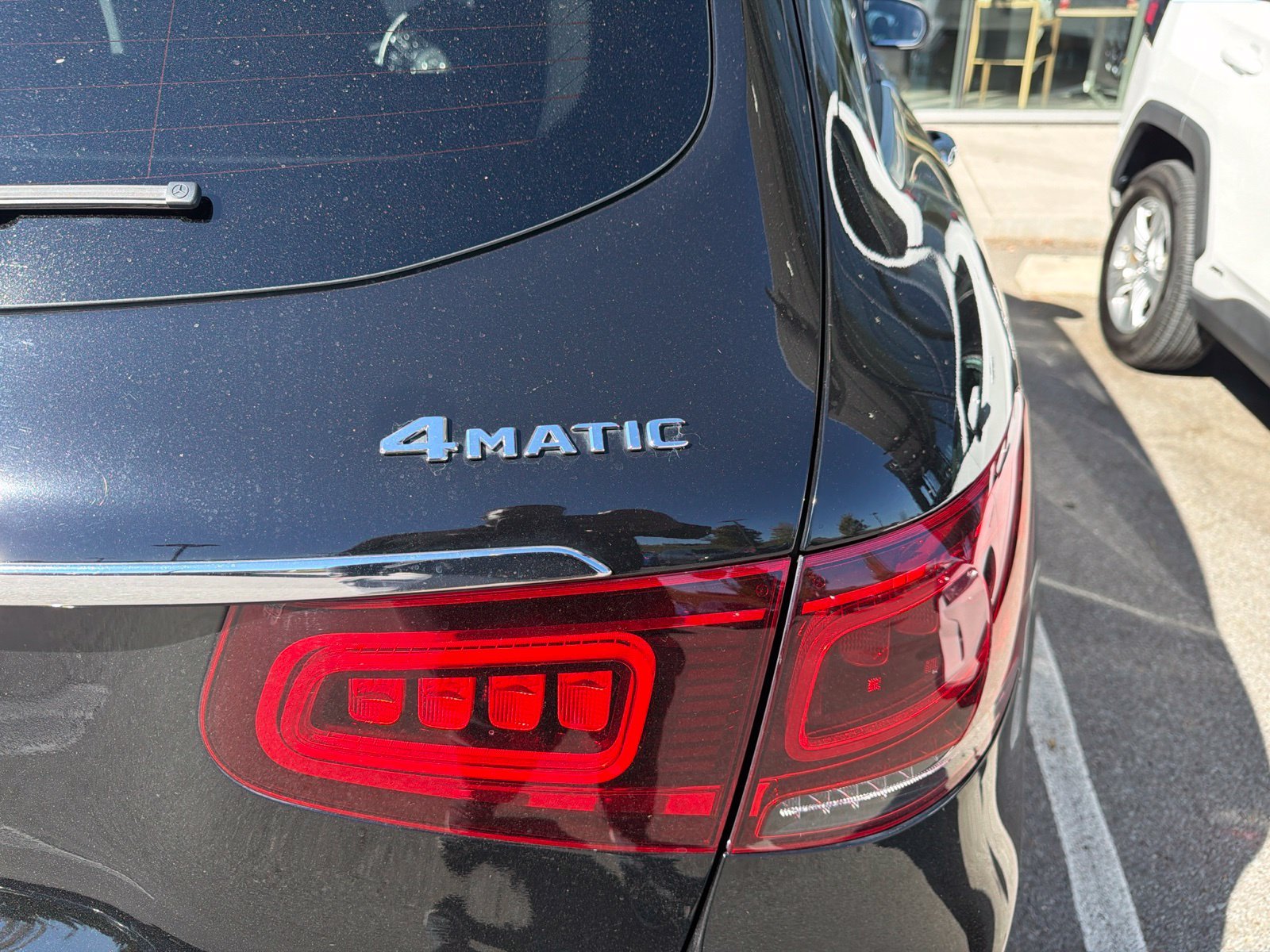 Used 2020 Black Mercedes-Benz GLC 300 image 5