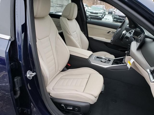 2026 BMW 3 Series 330i - Photo 18