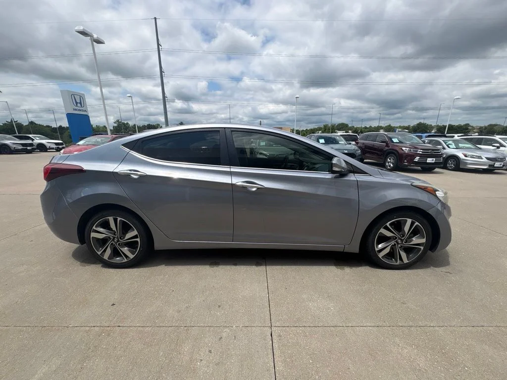 Used 2015 Shale Gray Metallic Hyundai Limited image 4