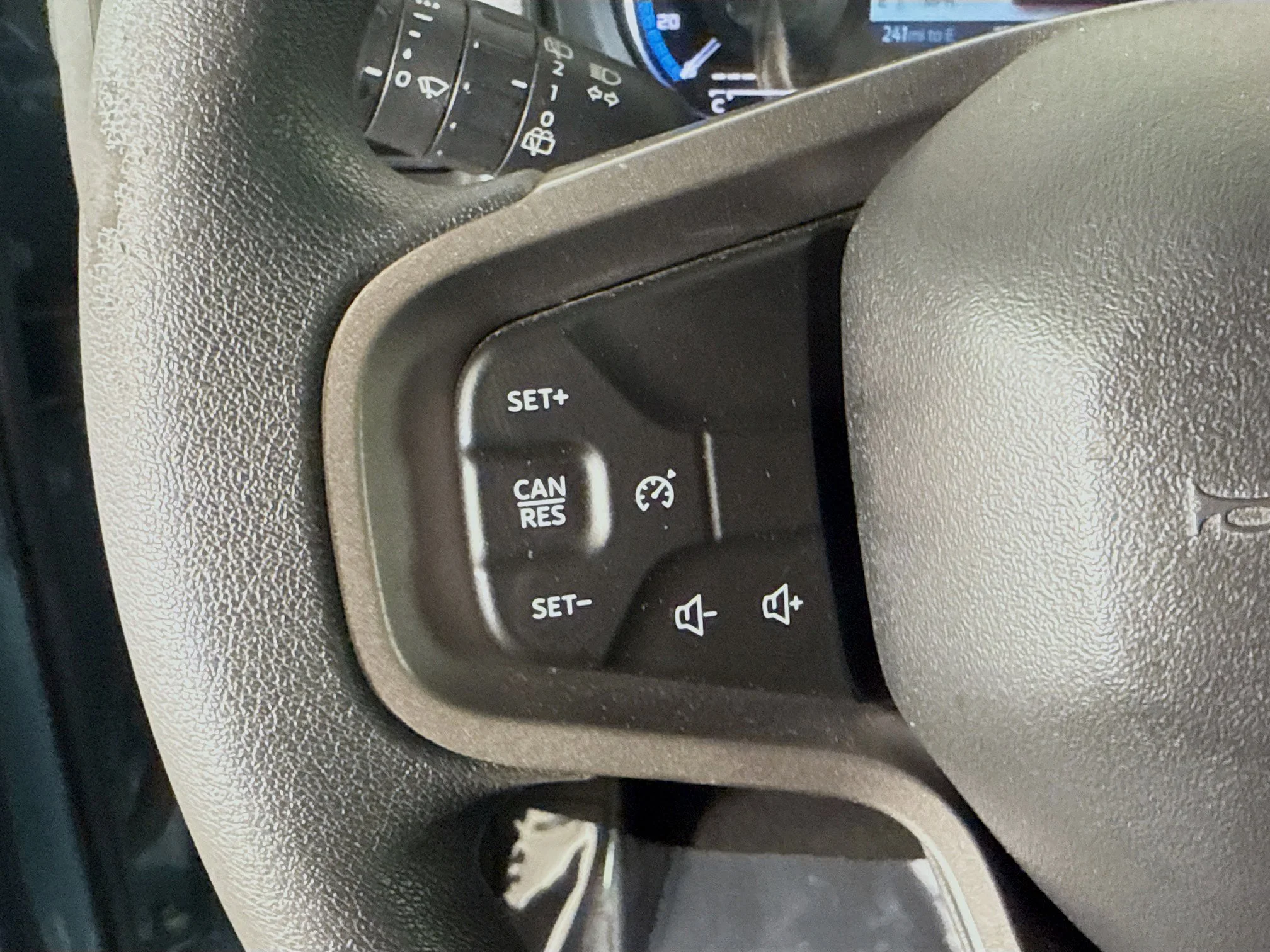 Used 2023 Area 51 Ford Base image 10