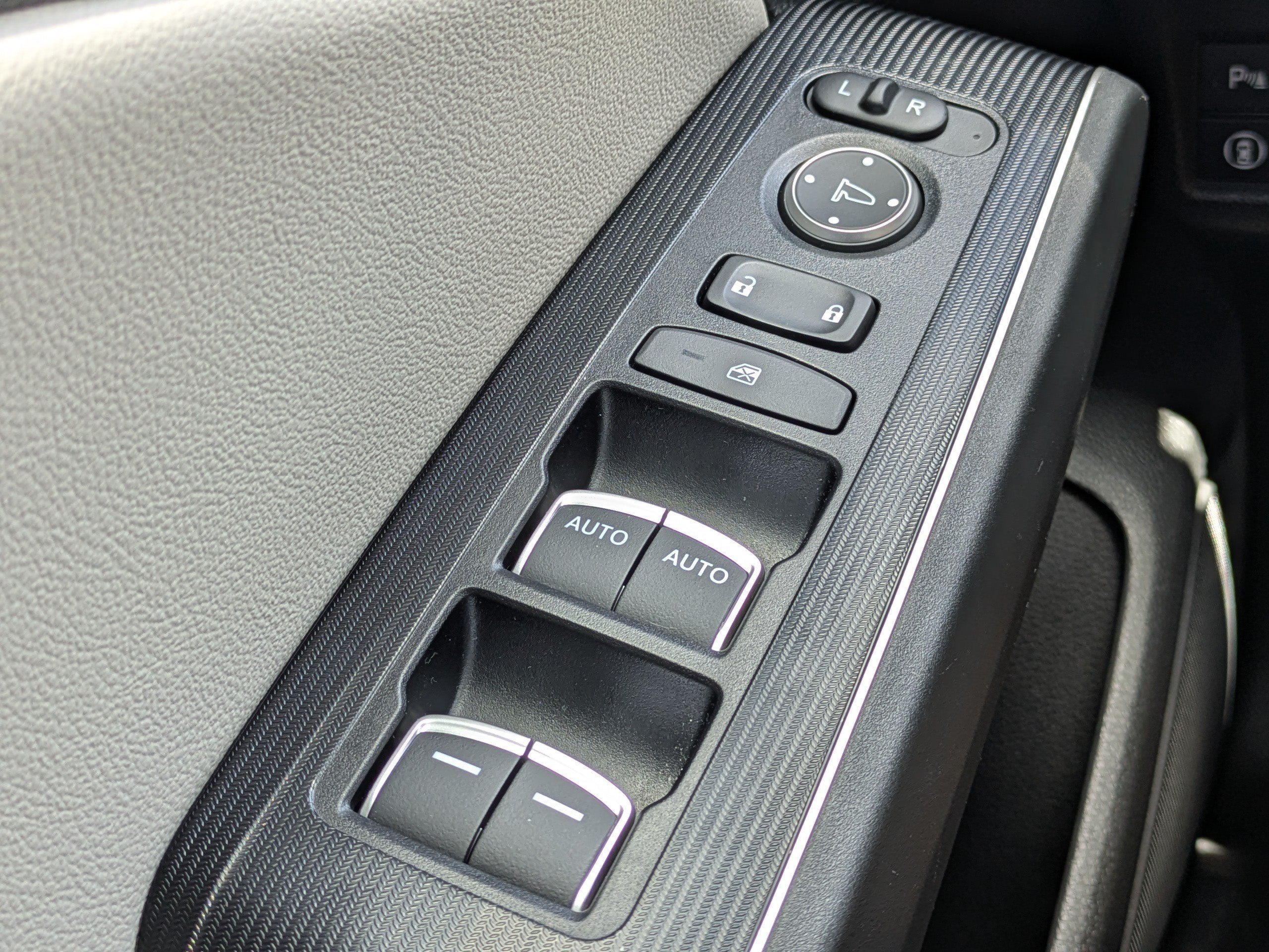 2023 Honda Civic Touring - Photo 24