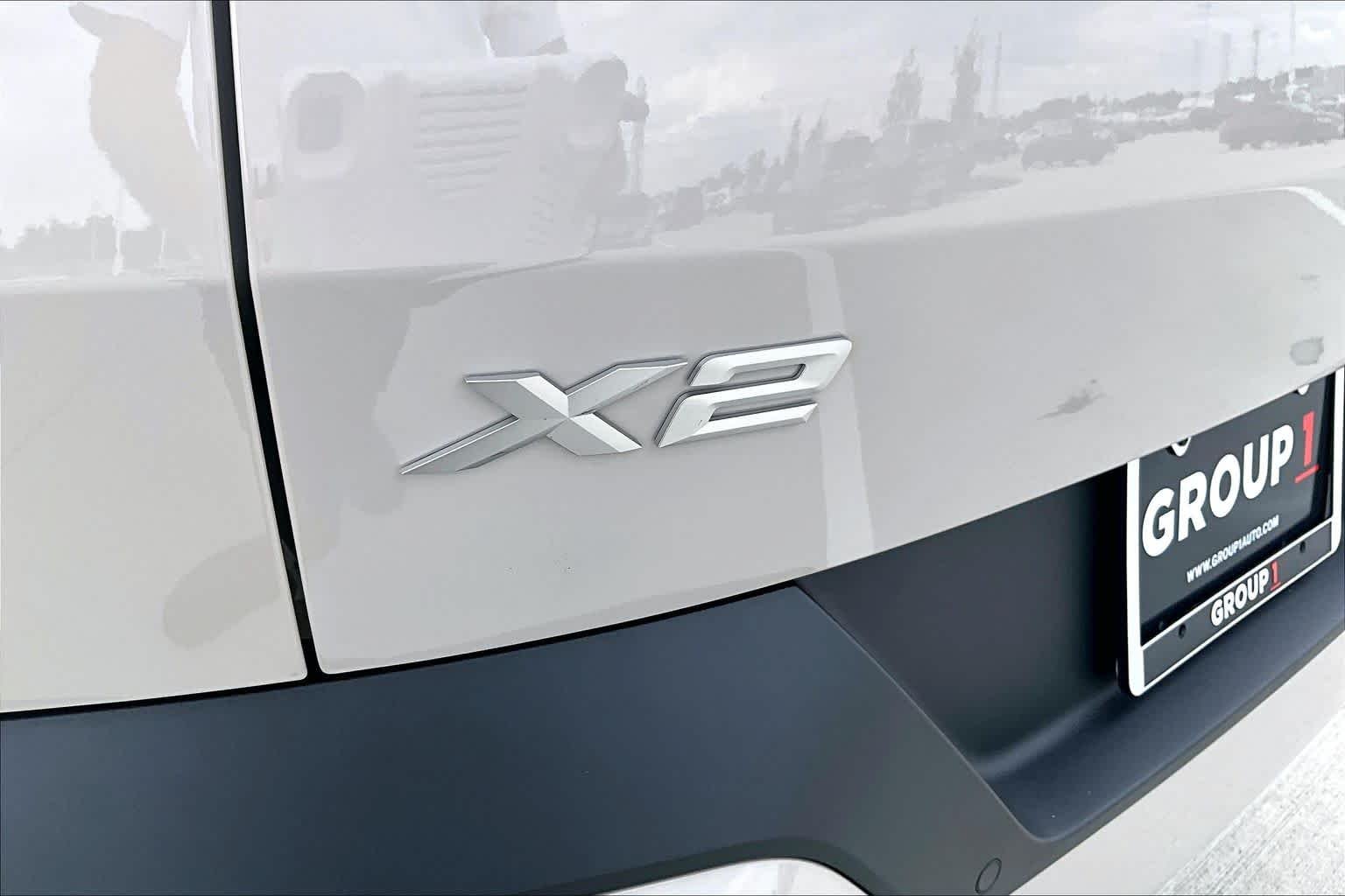 Used 2026 Dune Grey Metallic BMW xDrive28i image 9