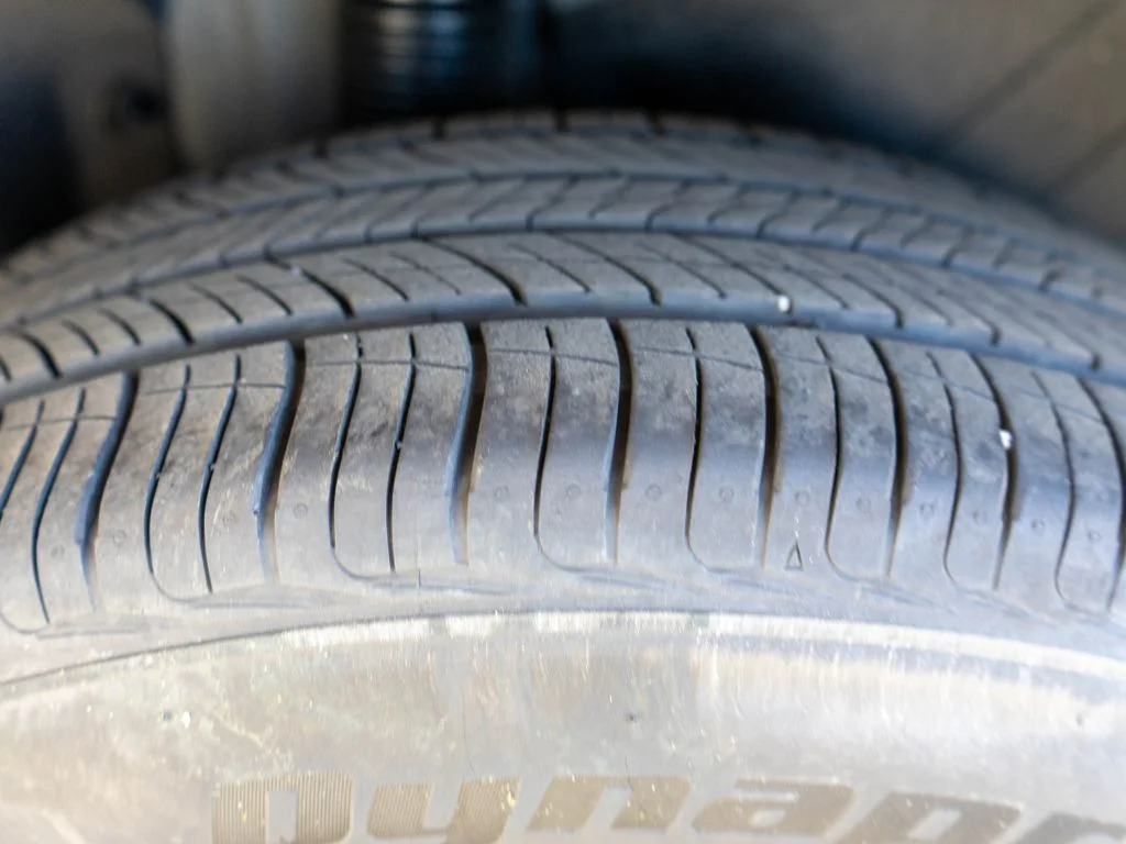 Certified Used 2025 Gray Kia LX image 31