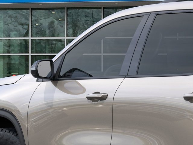 2027 Chevrolet Traverse Z71 - Photo 13