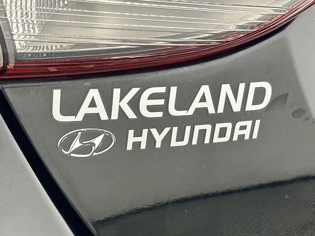 Pre-Owned 2014 Hyundai Elantra SE