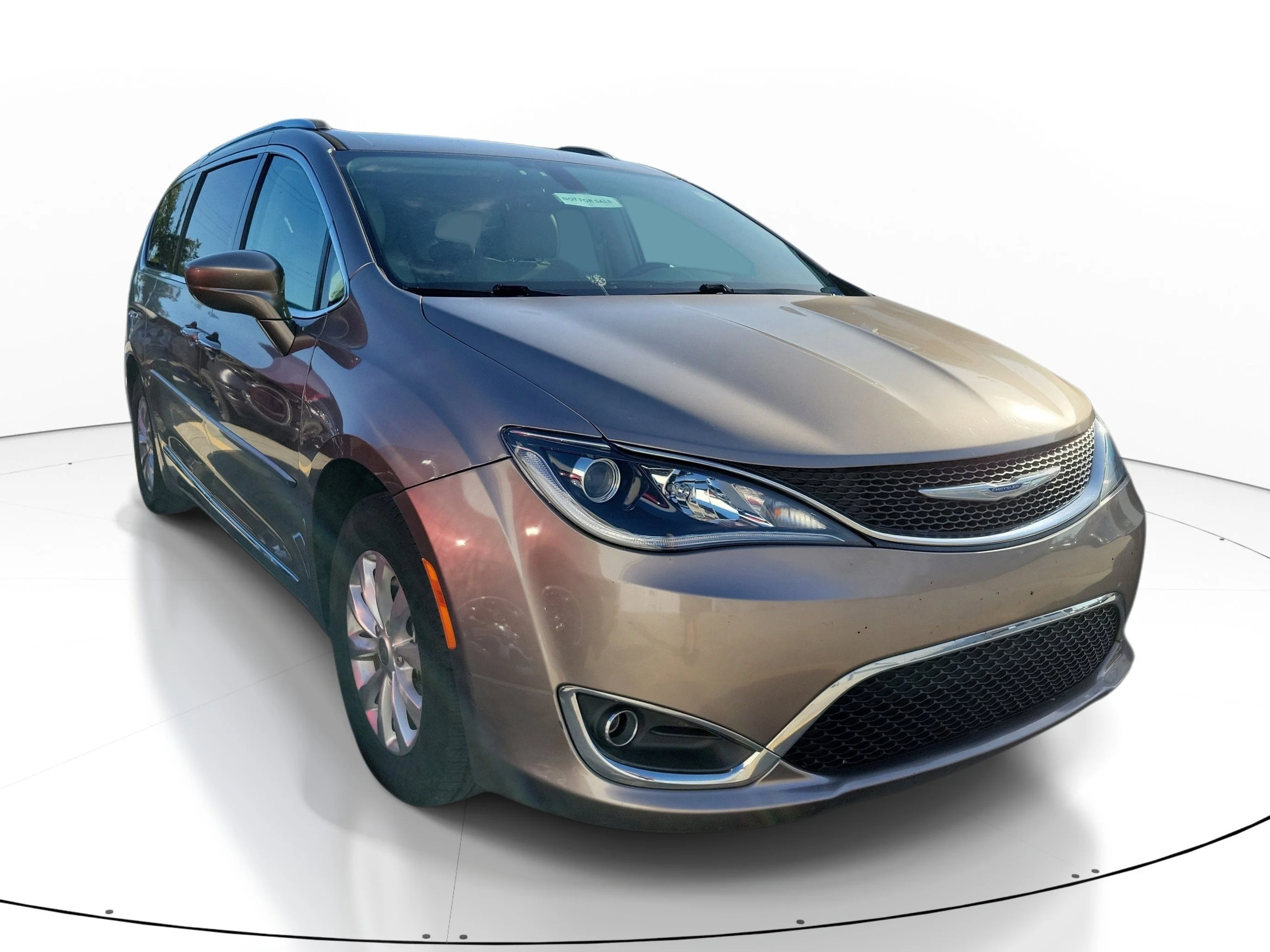 2018 Chrysler Pacifica Touring L Plus's photo