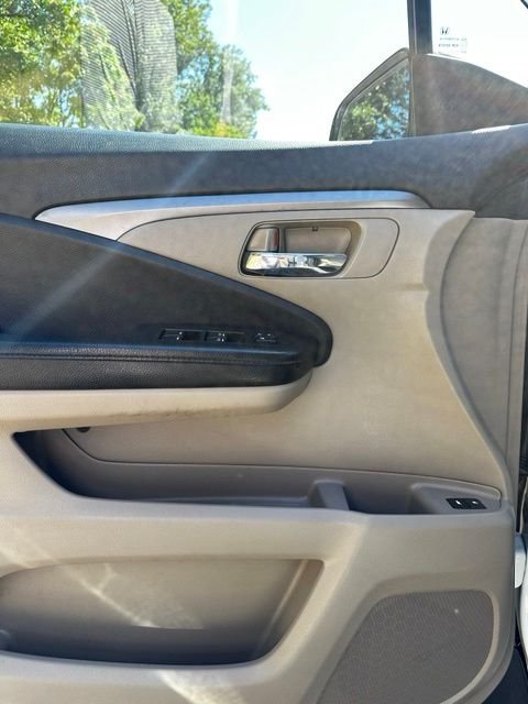 Used 2016 White Honda EX-L image 13