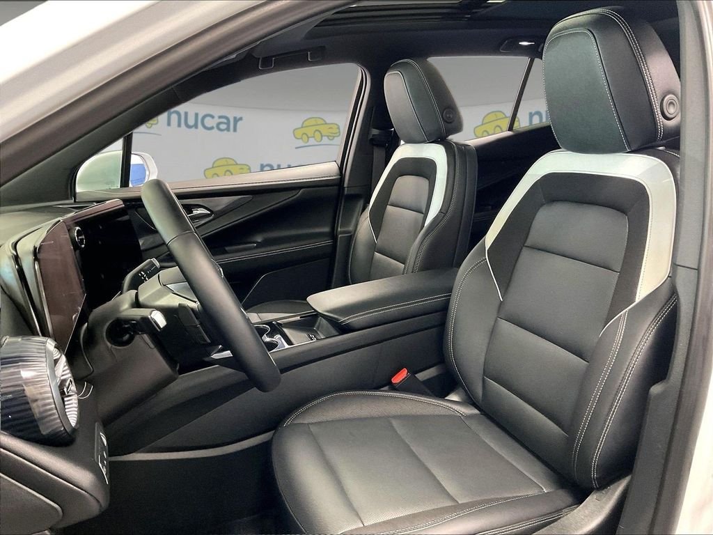 Used 2024 White Chevrolet LT image 10