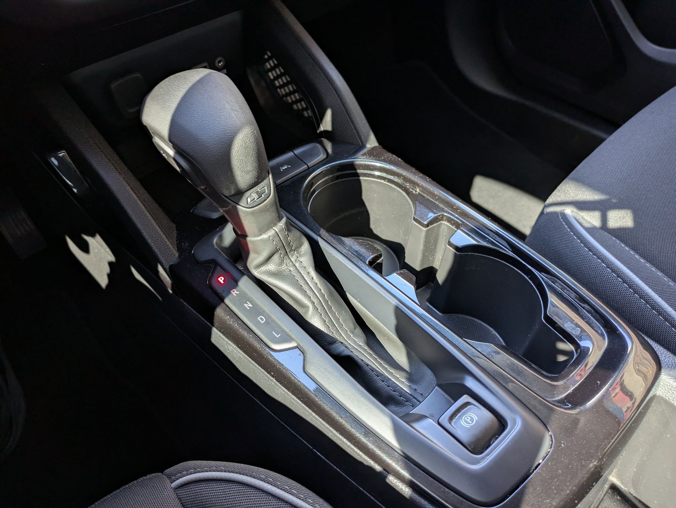 Used 2021 Summit White Chevrolet LS image 21