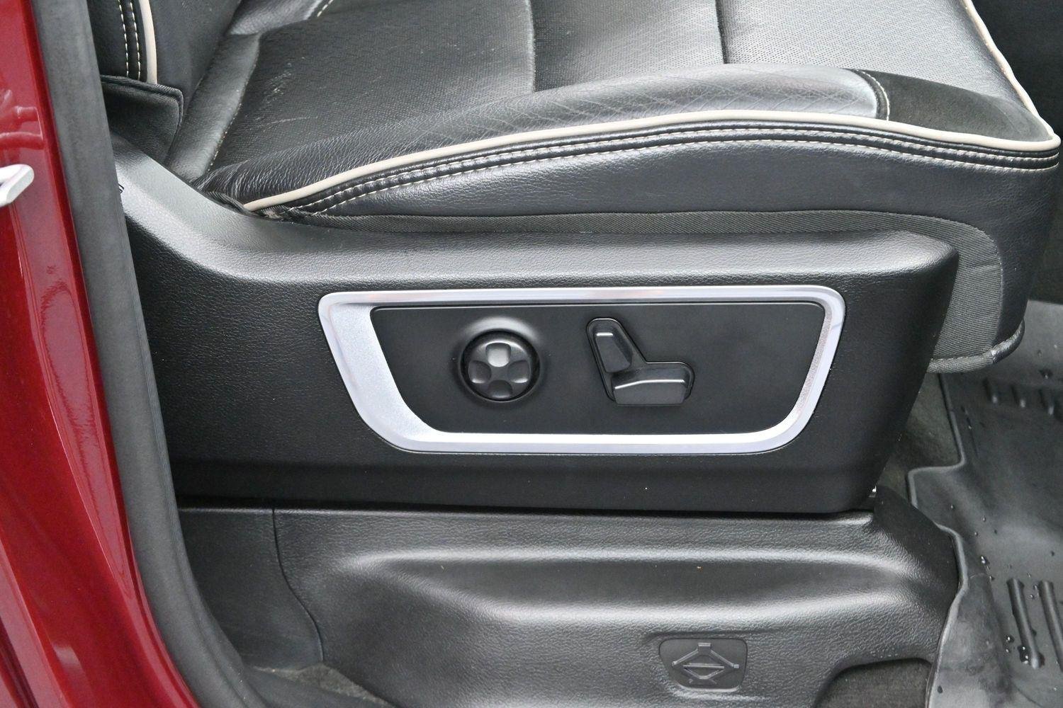Used 2021 Delmonico Red Pearlcoat Ram Laramie image 33