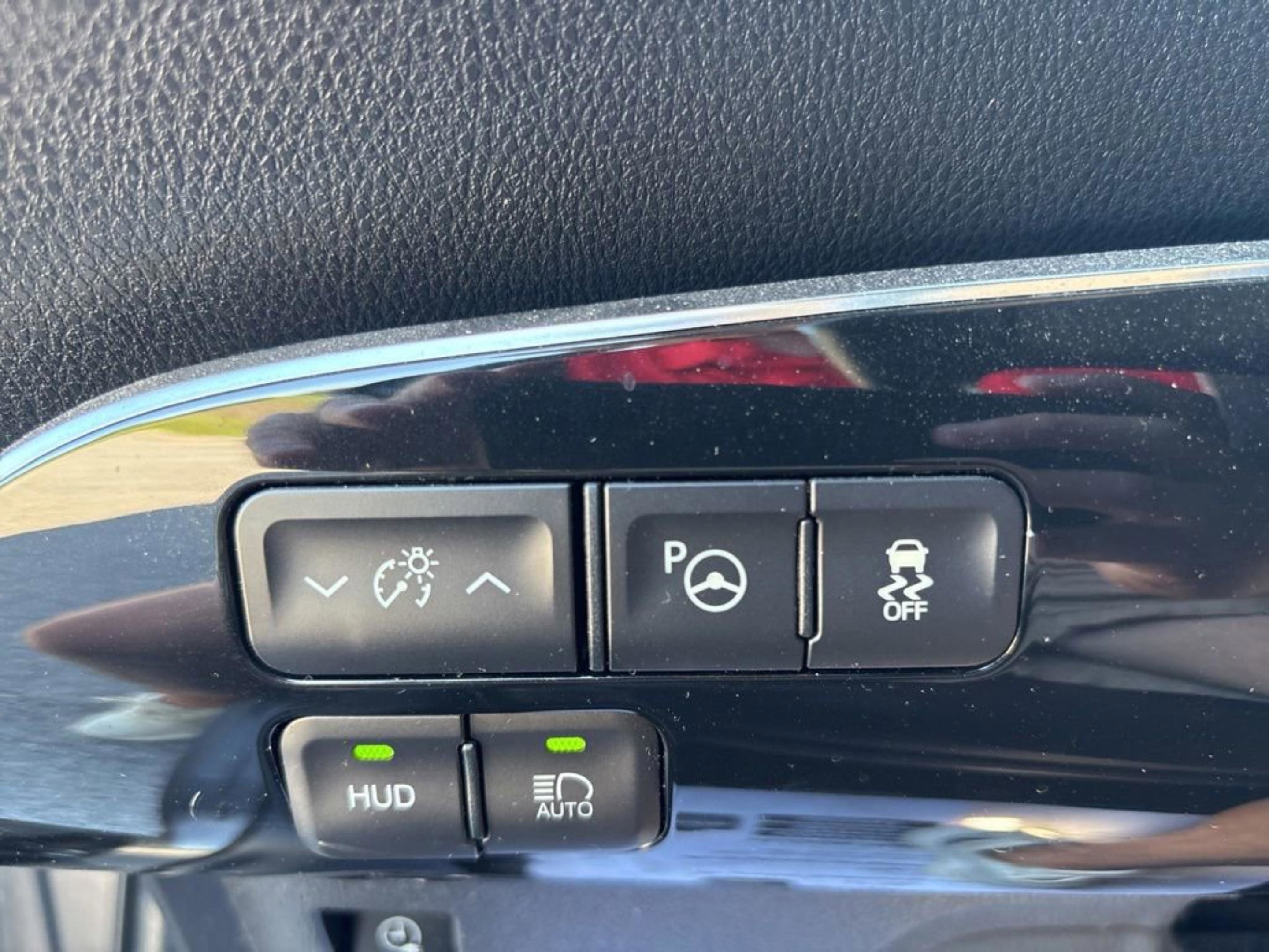 Used 2017 Magnetic Gray Metallic Toyota Advanced image 15