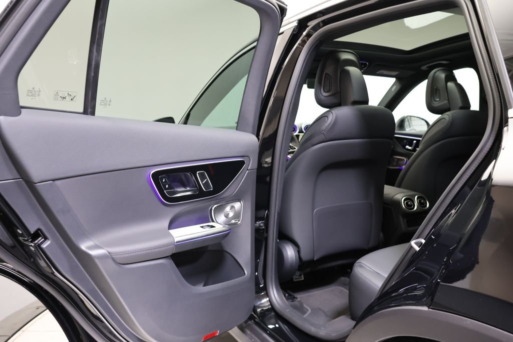 Used 2026 Black Mercedes-Benz GLC 300 image 40
