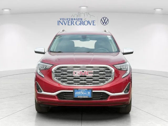Used 2018 Red GMC Denali image 2