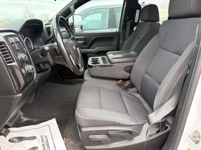 Used 2019 White Chevrolet LT image 4