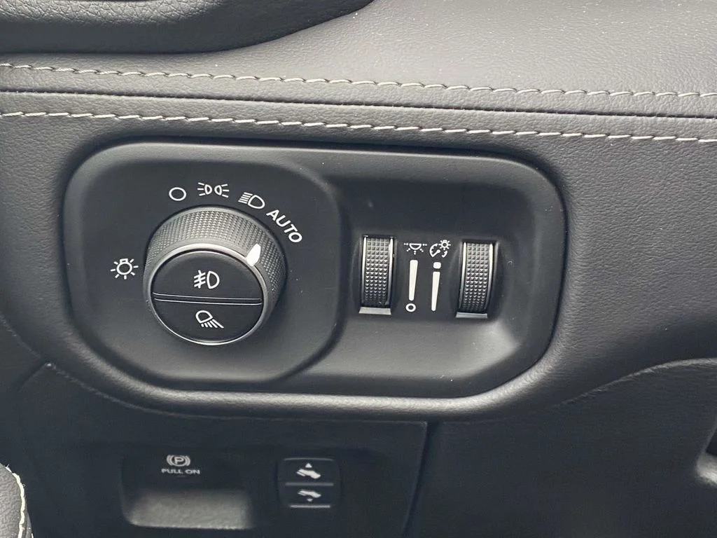 2026 RAM 1500 Limited - Photo 26