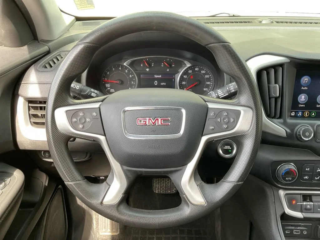 Used 2023 SUMMIT WHITE GMC SLE image 17