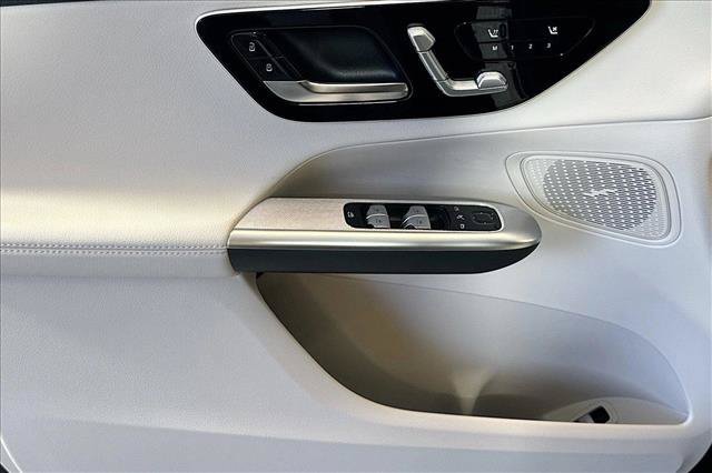 New 2026 Obsidian Black Metallic Mercedes-Benz GLC 300 image 46
