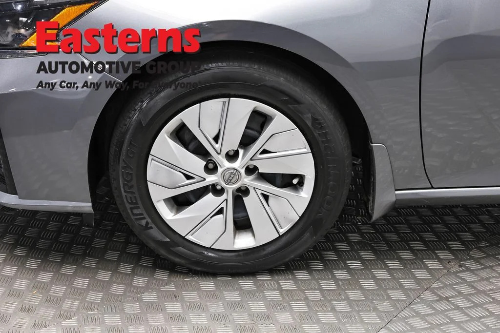 Used 2023 Gray Nissan 2.5 S image 31